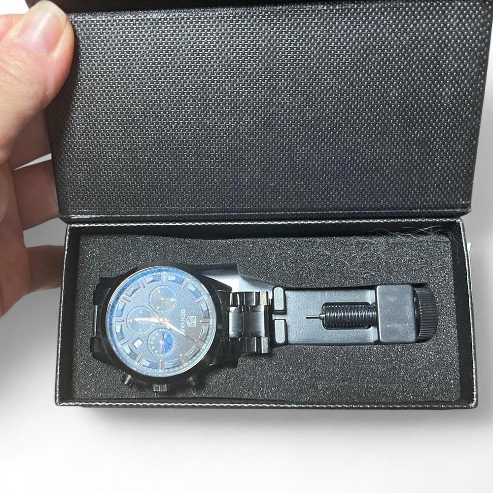 Black Chronograph Watch with Metal Case and Date Window​​​​ - Picture 5 of 5